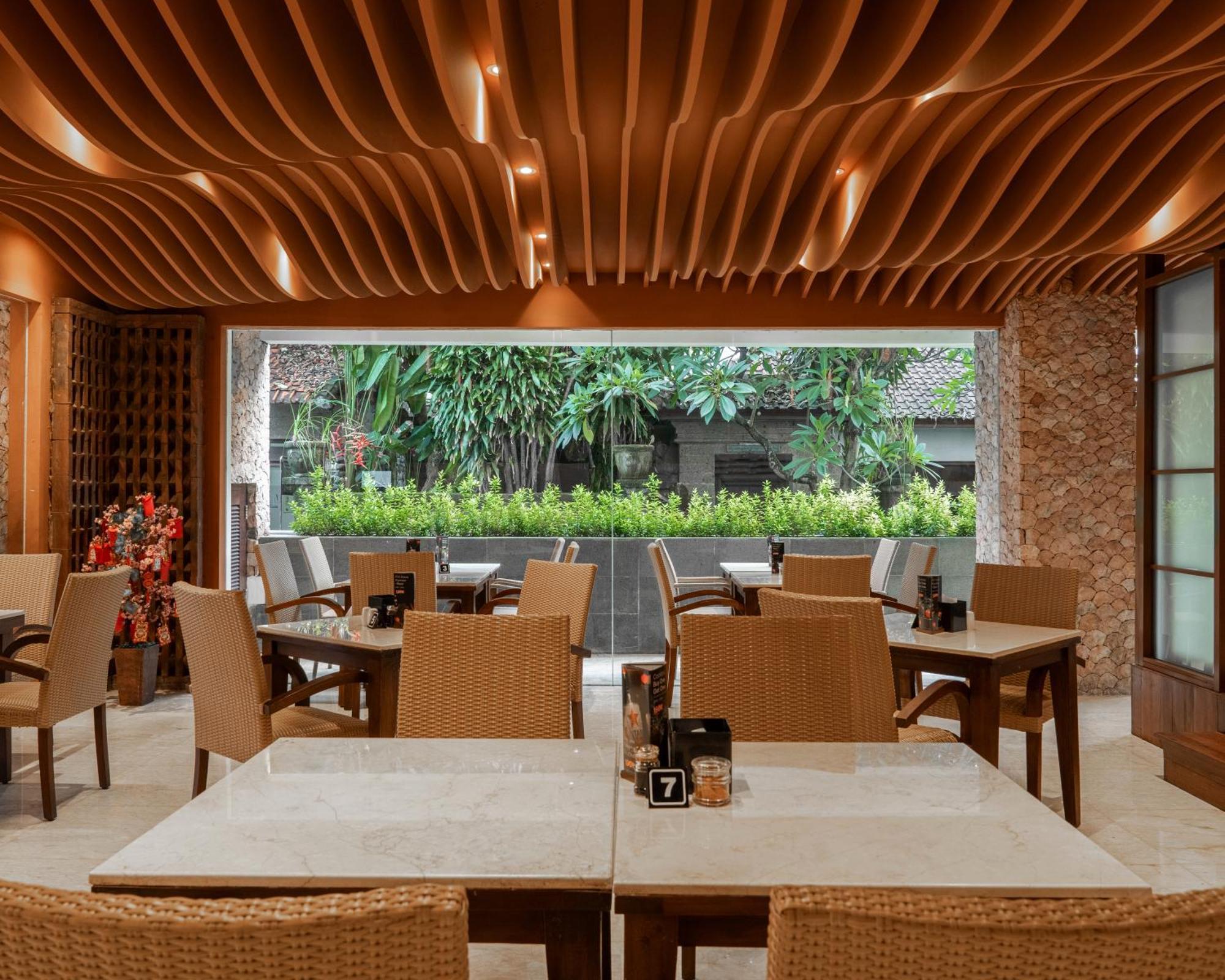 Kuta Angel Hotel Exterior photo